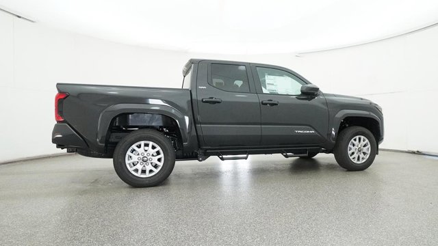 Vehicle image 21 of 33