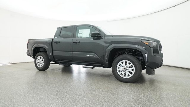 Vehicle image 9 of 33