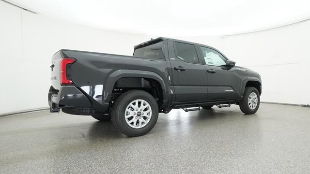 Vehicle image 19 of 33