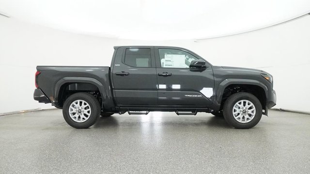 Vehicle image 16 of 33