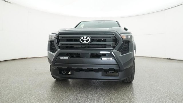 Vehicle image 8 of 33