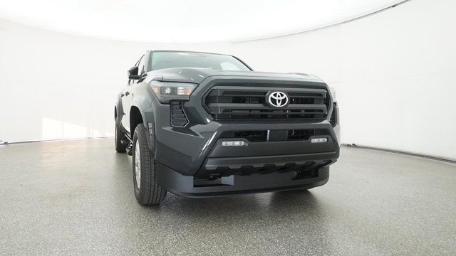 Vehicle image 13 of 33
