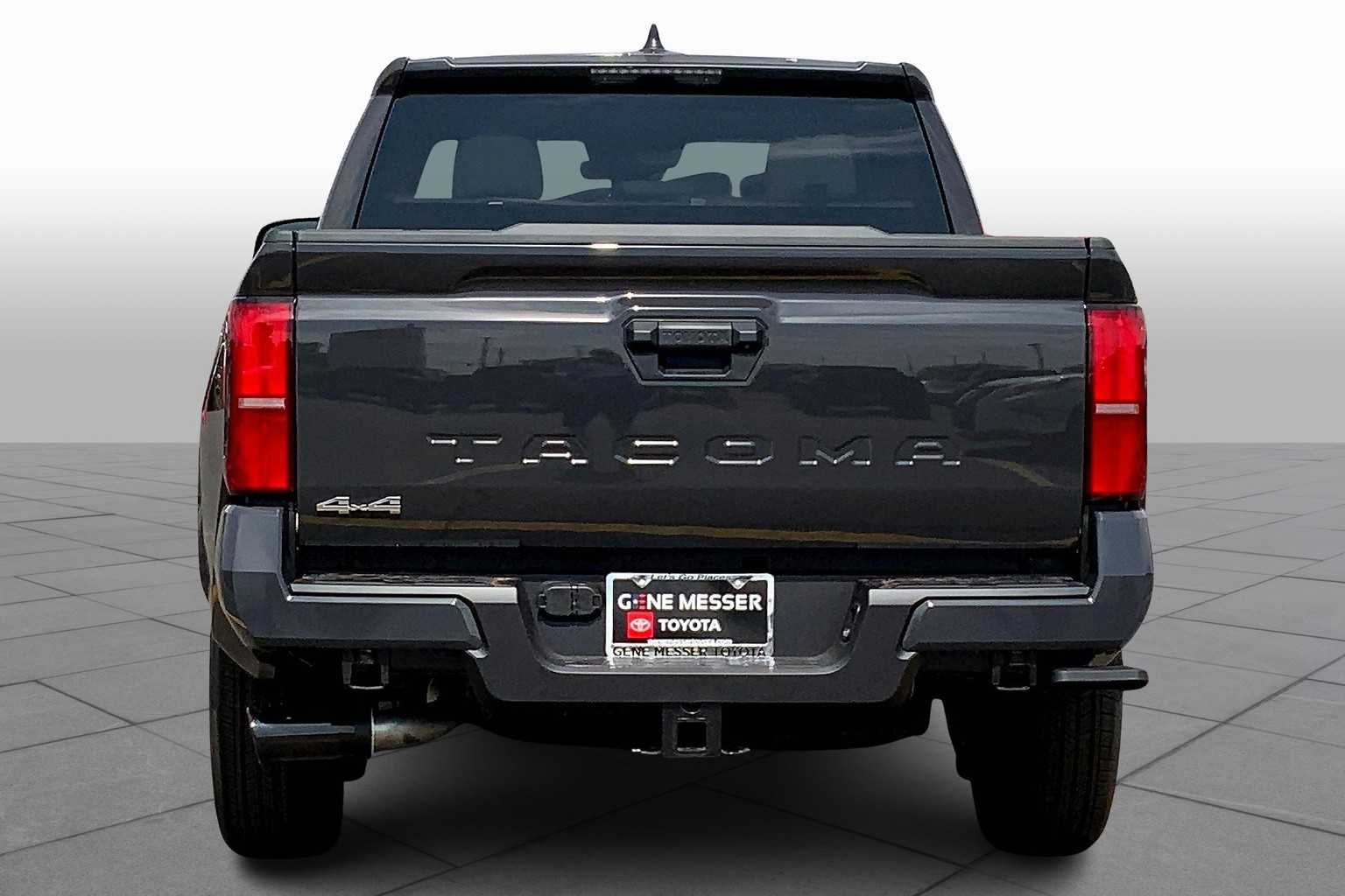 Vehicle image 4 of 22