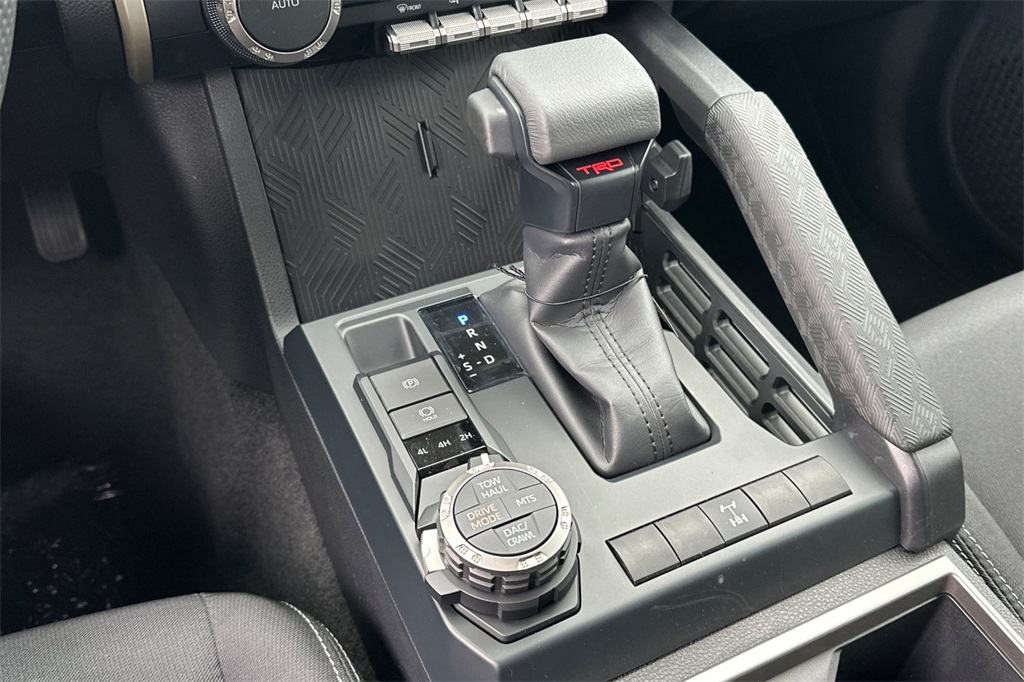 Vehicle image 17 of 22