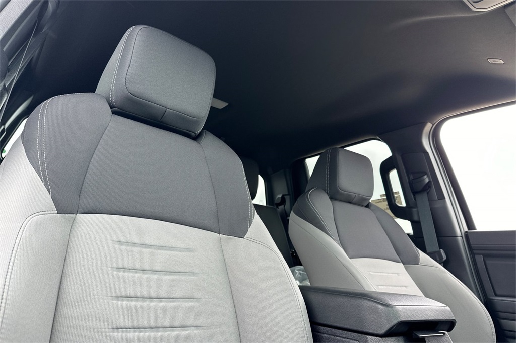Vehicle image 13 of 22