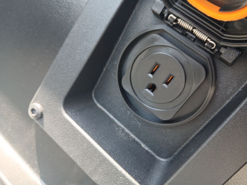 2025 Toyota Tacoma TRD Off Road Image 12 of 14