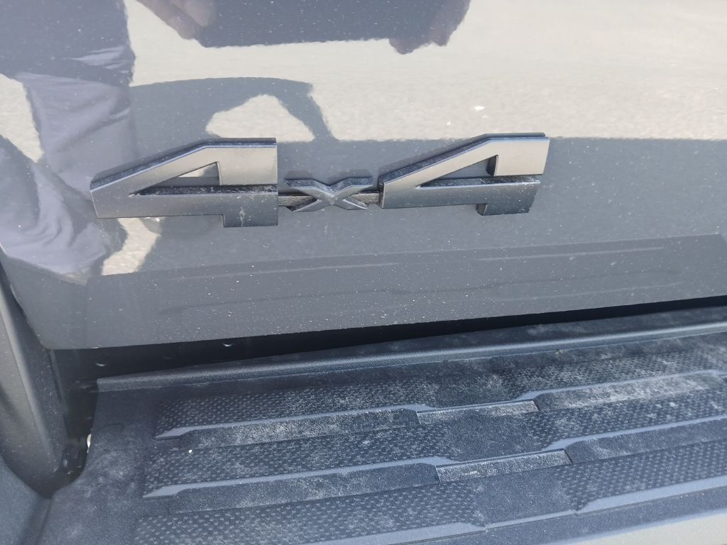 2025 Toyota Tacoma TRD Off Road Image 7 of 14