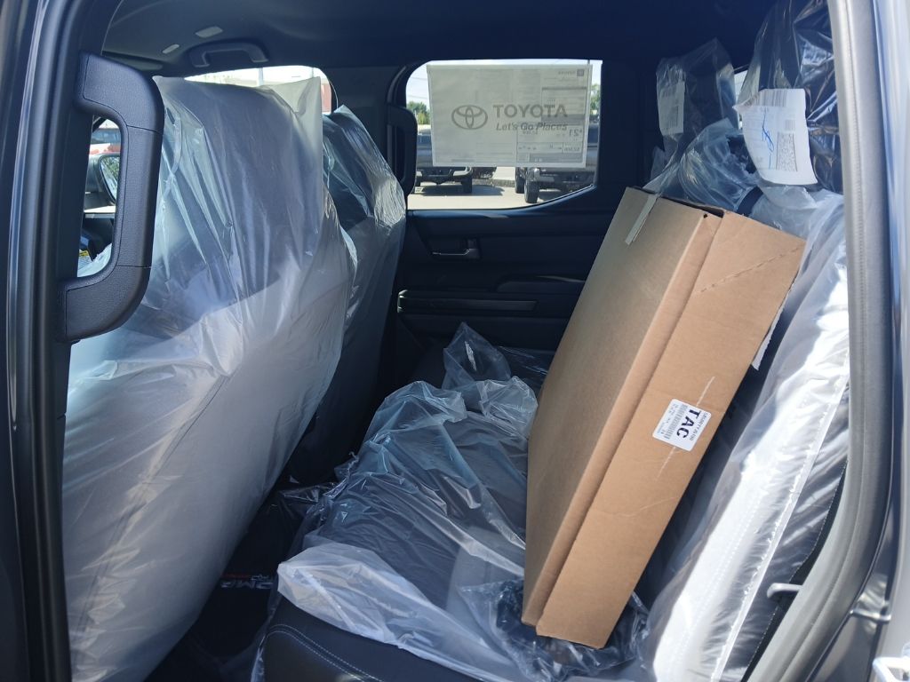 2025 Toyota Tacoma TRD Off Road Image 9 of 14