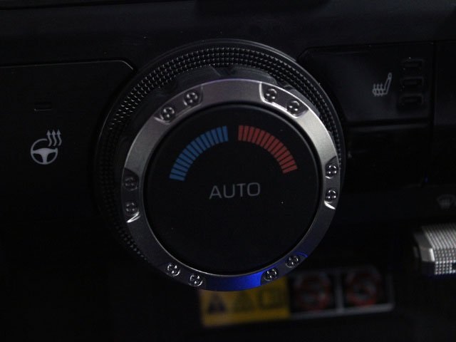 Vehicle image 9 of 15