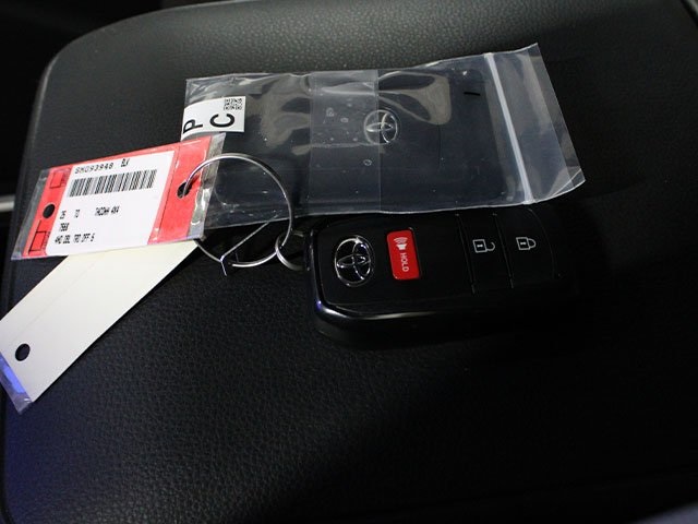 Vehicle image 15 of 15