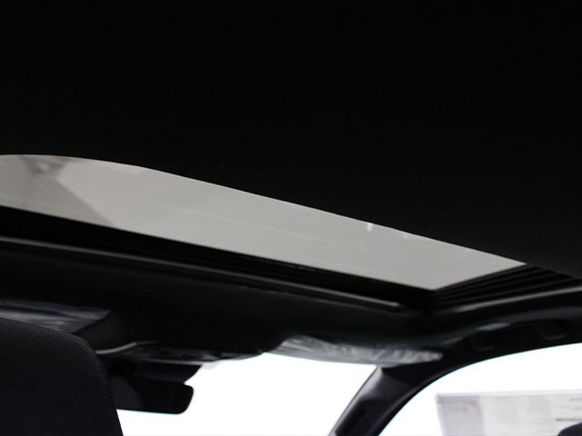 Vehicle image 6 of 15