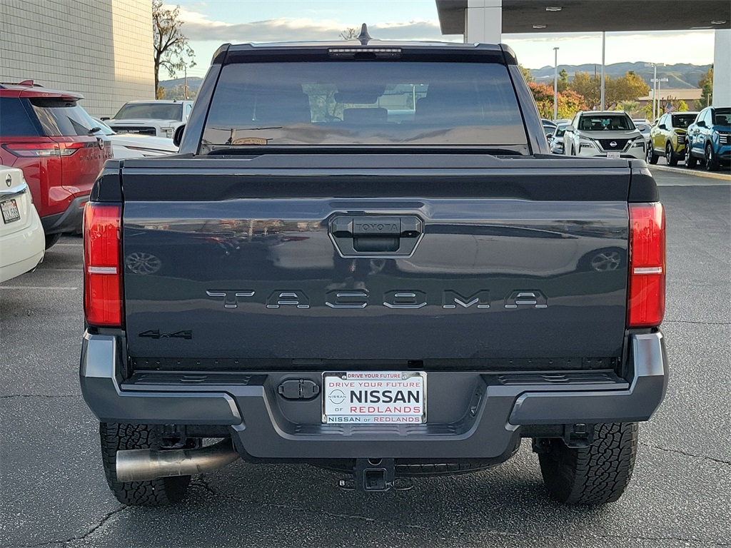 2025 Toyota Tacoma 4WD Image 7 of 34