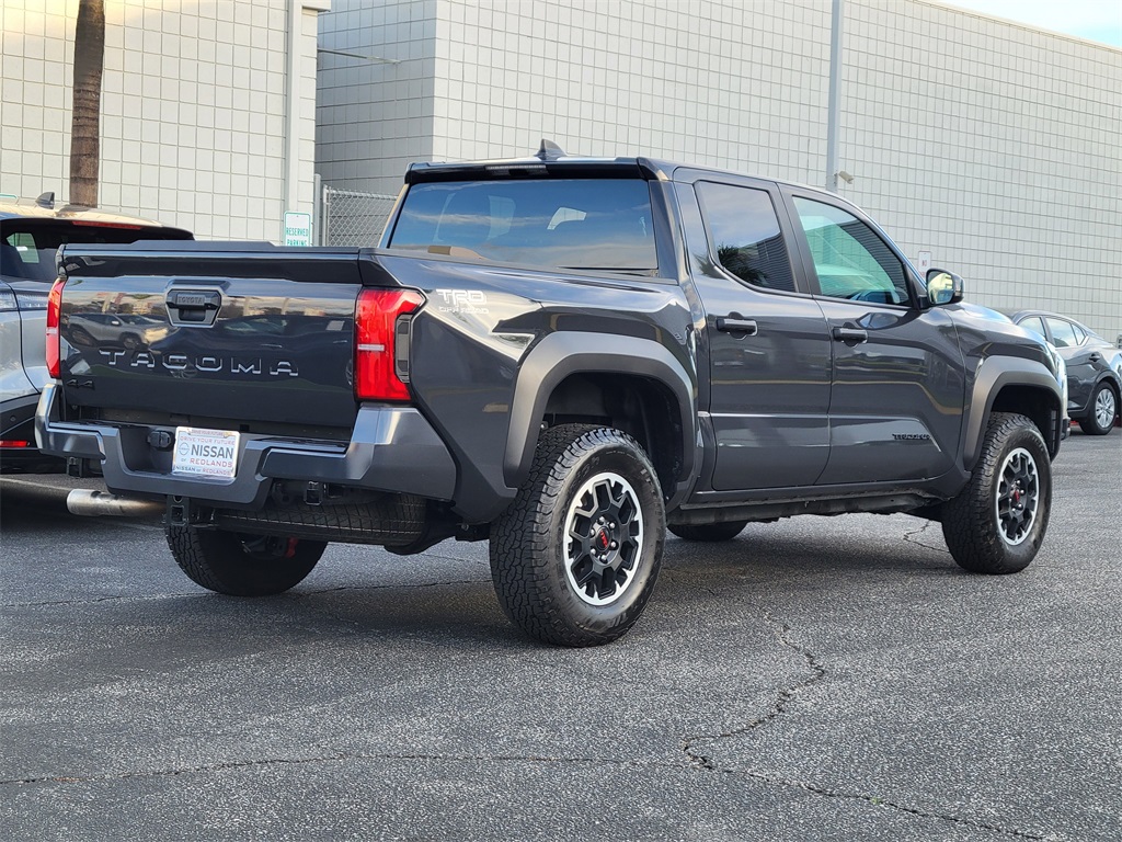 2025 Toyota Tacoma 4WD Image 5 of 34