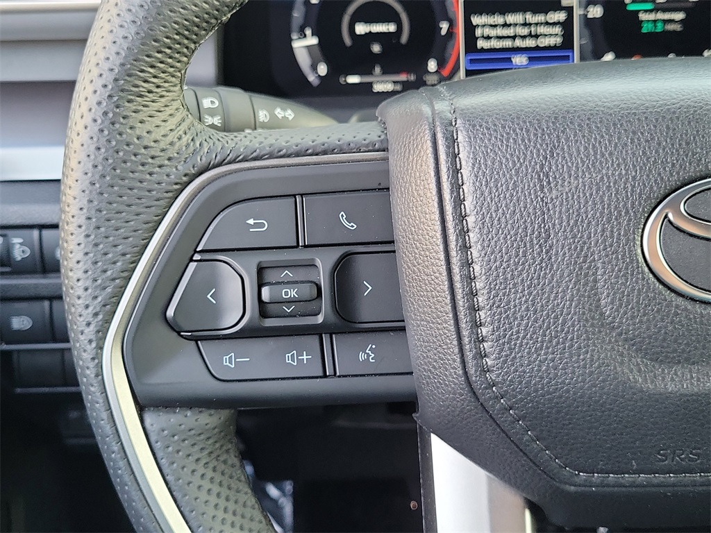 2025 Toyota Tacoma 4WD Image 17 of 34