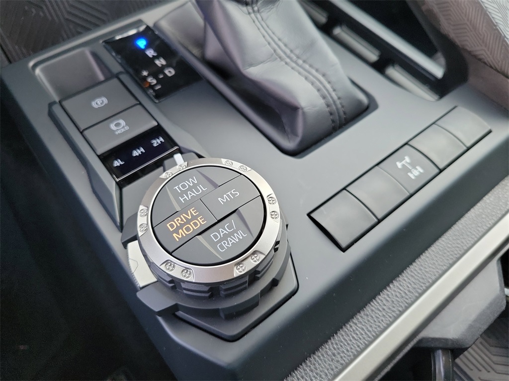 2025 Toyota Tacoma 4WD Image 25 of 34