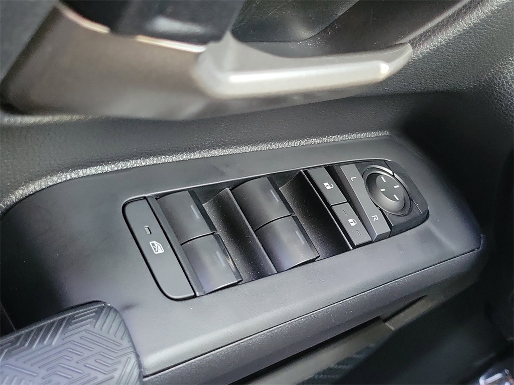 2025 Toyota Tacoma 4WD Image 31 of 34