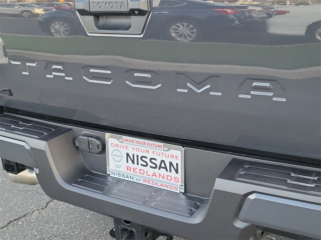 2025 Toyota Tacoma 4WD Image 26 of 34