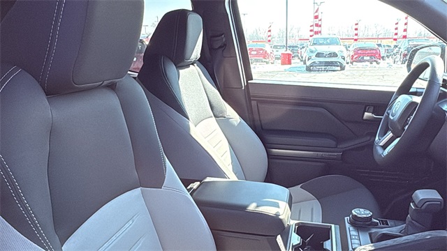 Vehicle image 28 of 29