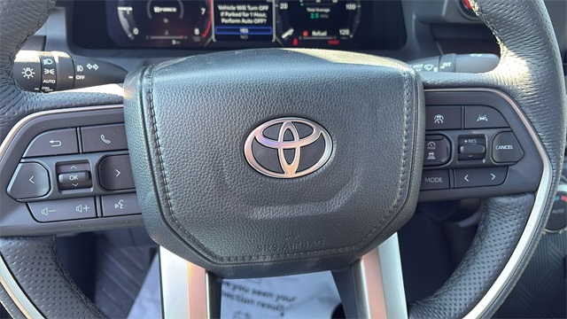 Vehicle image 16 of 29