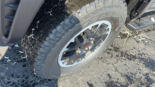 Vehicle image 9 of 29