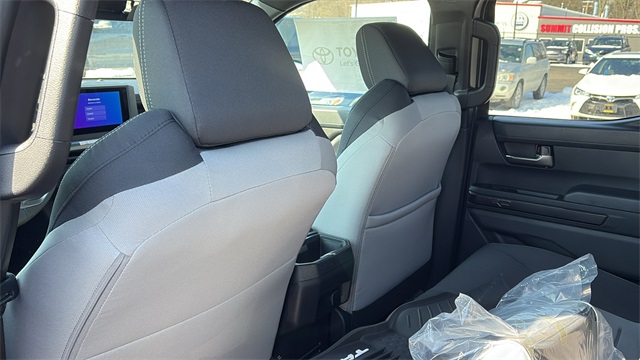 Vehicle image 21 of 29