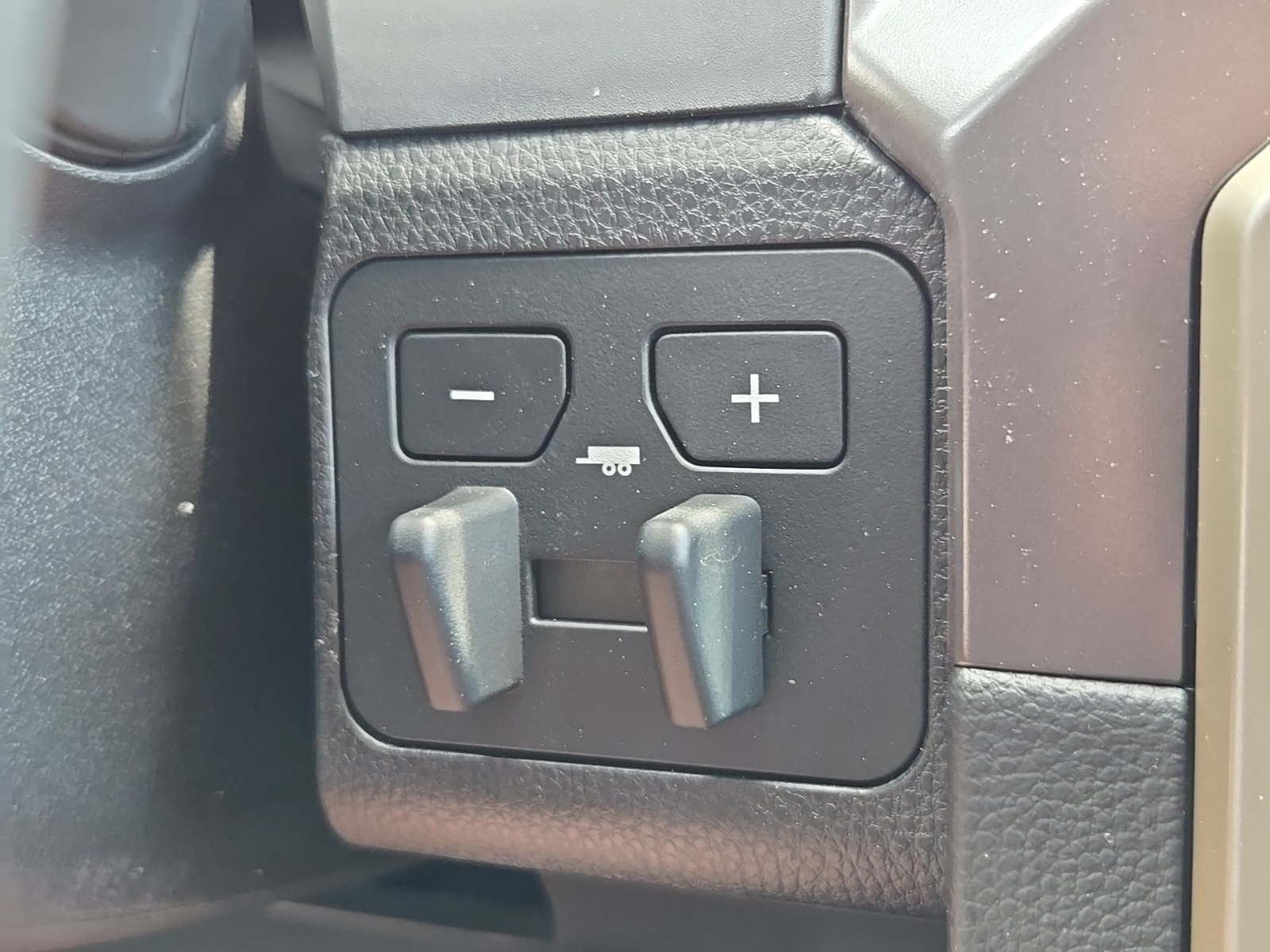Vehicle image 44 of 47