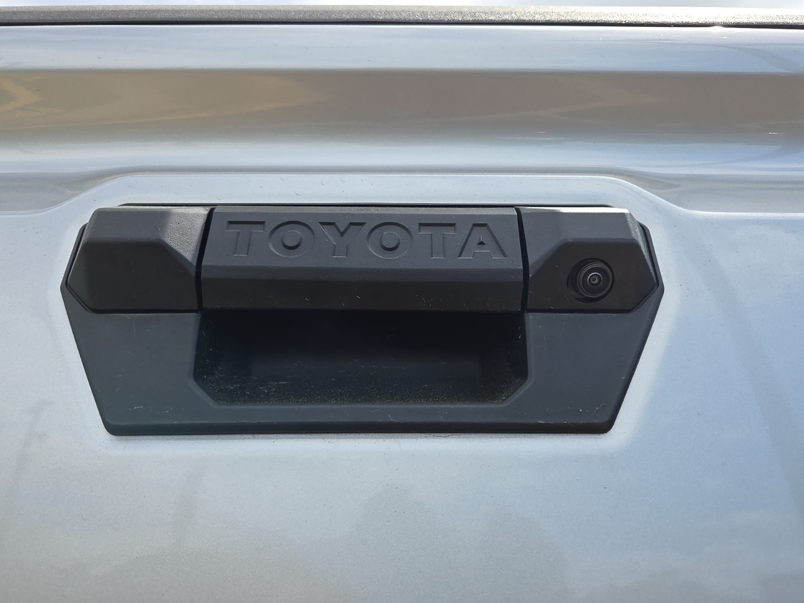 Vehicle image 11 of 47