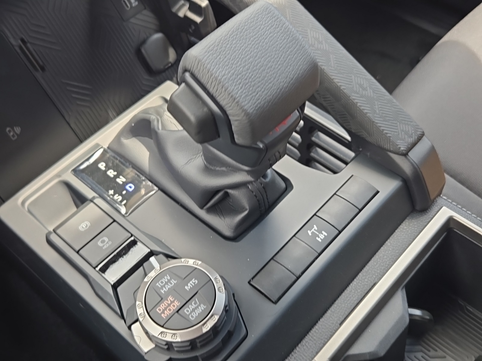 Vehicle image 43 of 47