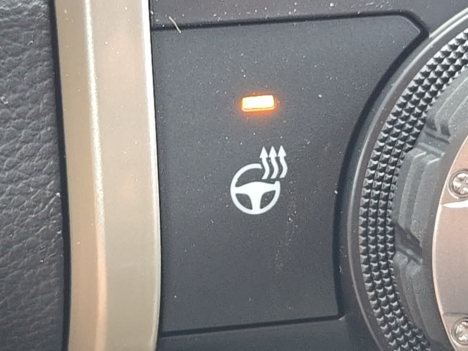 Vehicle image 40 of 47