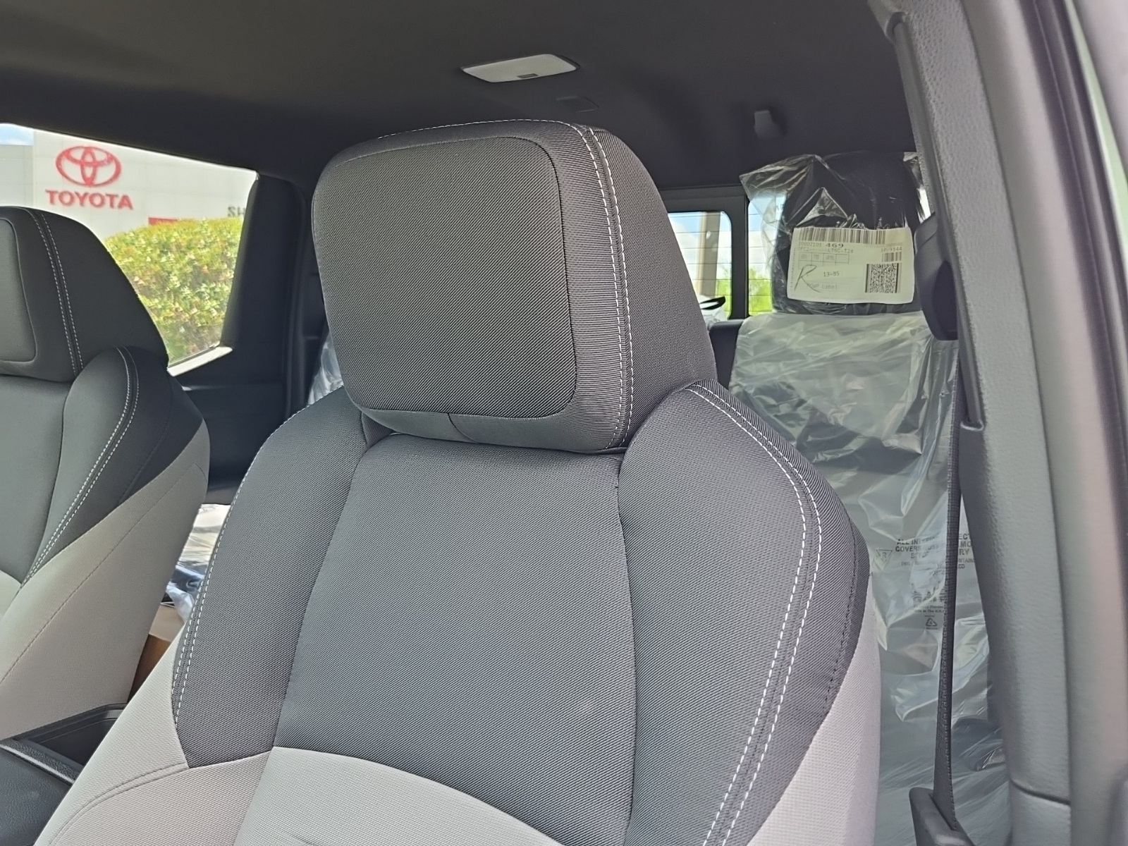 Vehicle image 18 of 47