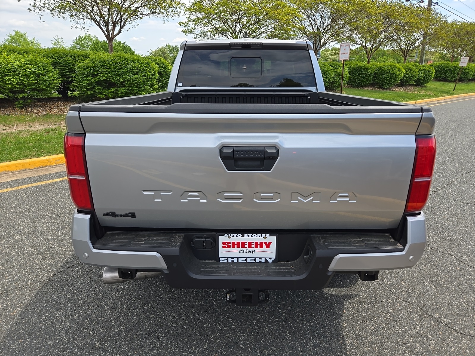 Vehicle image 5 of 47