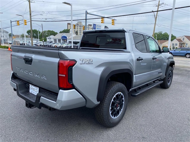 2025 Toyota Tacoma TRD Off Road Image 3 of 14