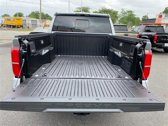 2025 Toyota Tacoma TRD Off Road Image 6 of 14