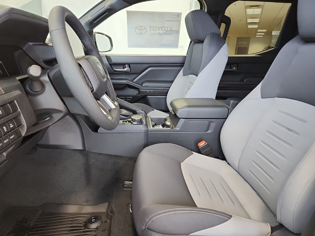 Vehicle image 11 of 29