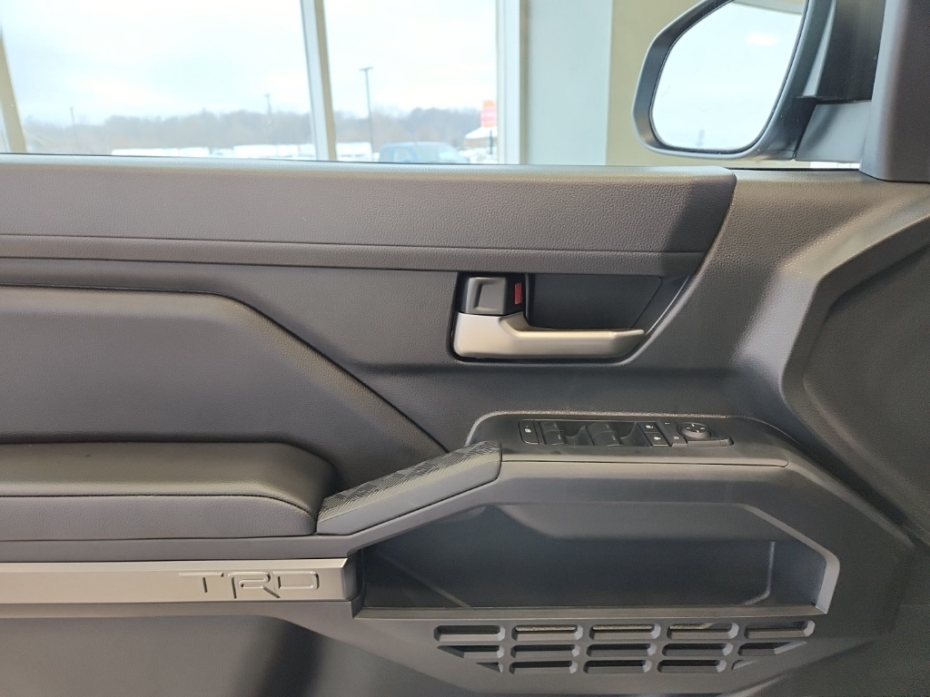 Vehicle image 10 of 29