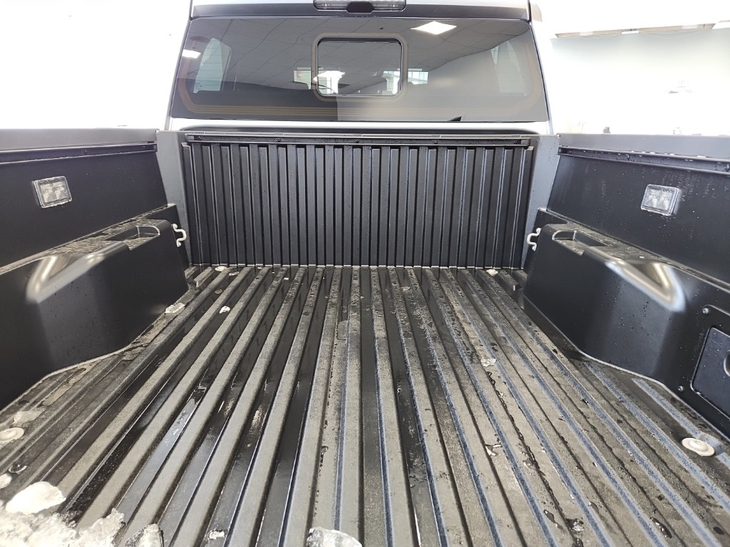 Vehicle image 14 of 29