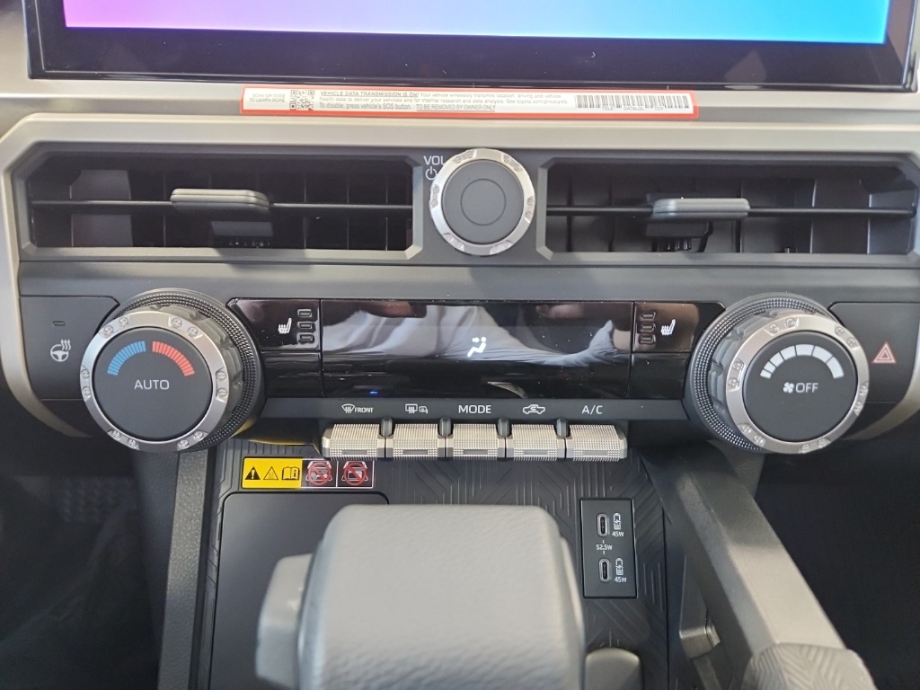 Vehicle image 25 of 29
