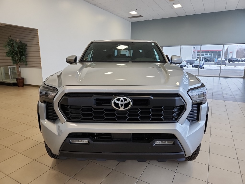 Vehicle image 4 of 29