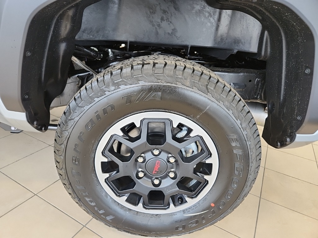 Vehicle image 9 of 29