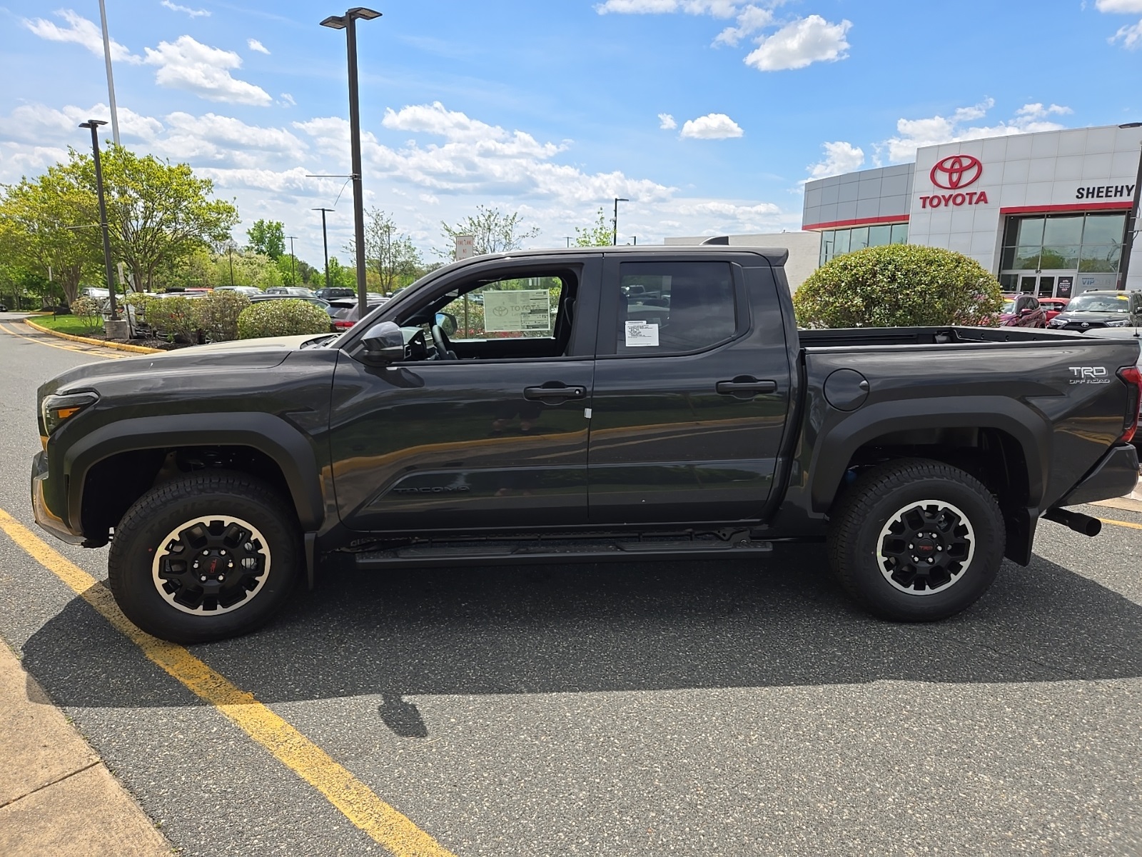 Vehicle image 2 of 53