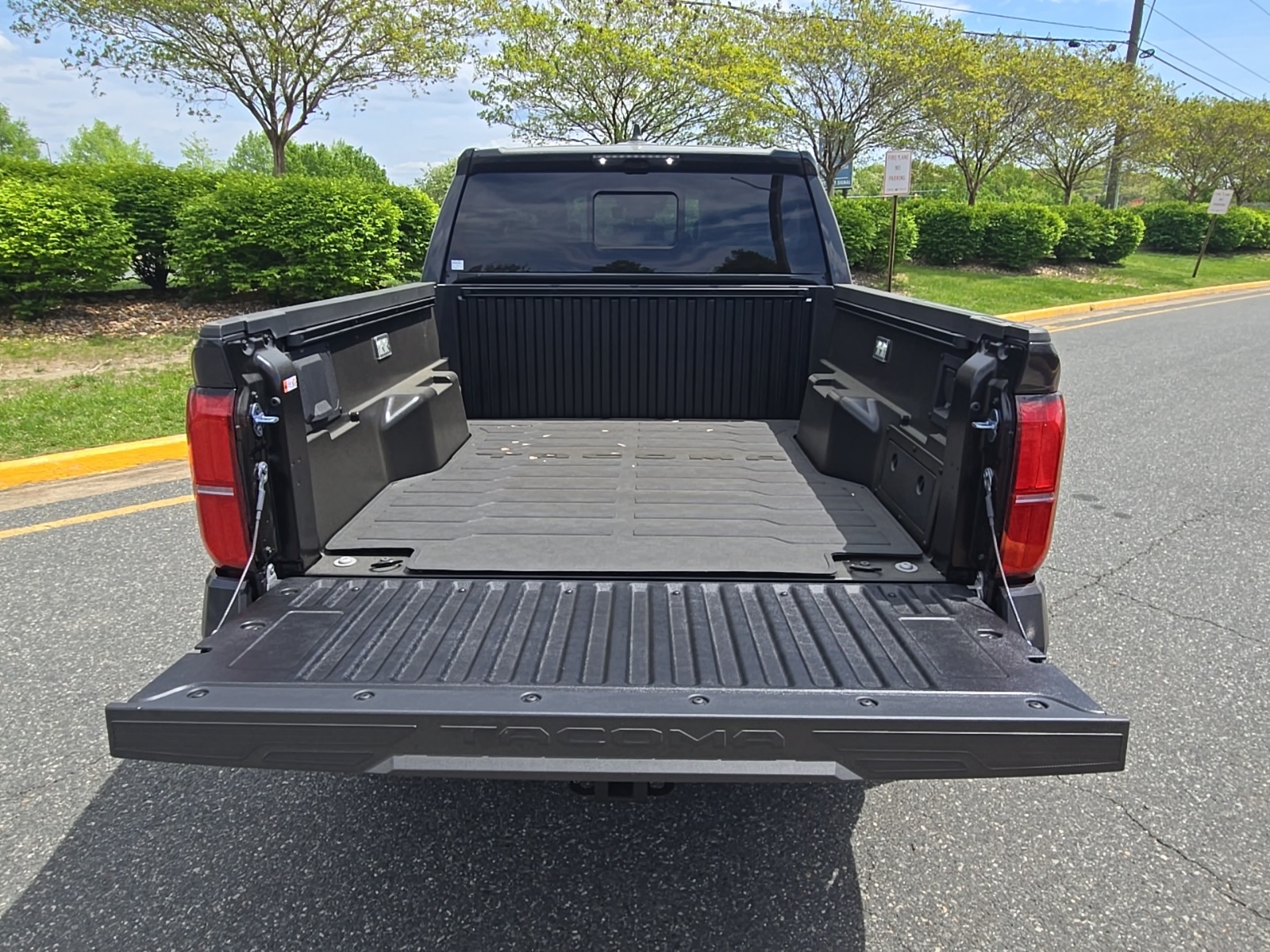 Vehicle image 12 of 53