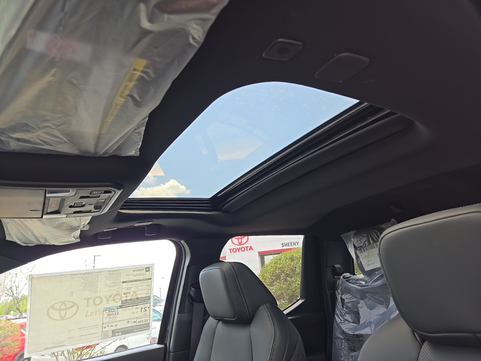 Vehicle image 23 of 53