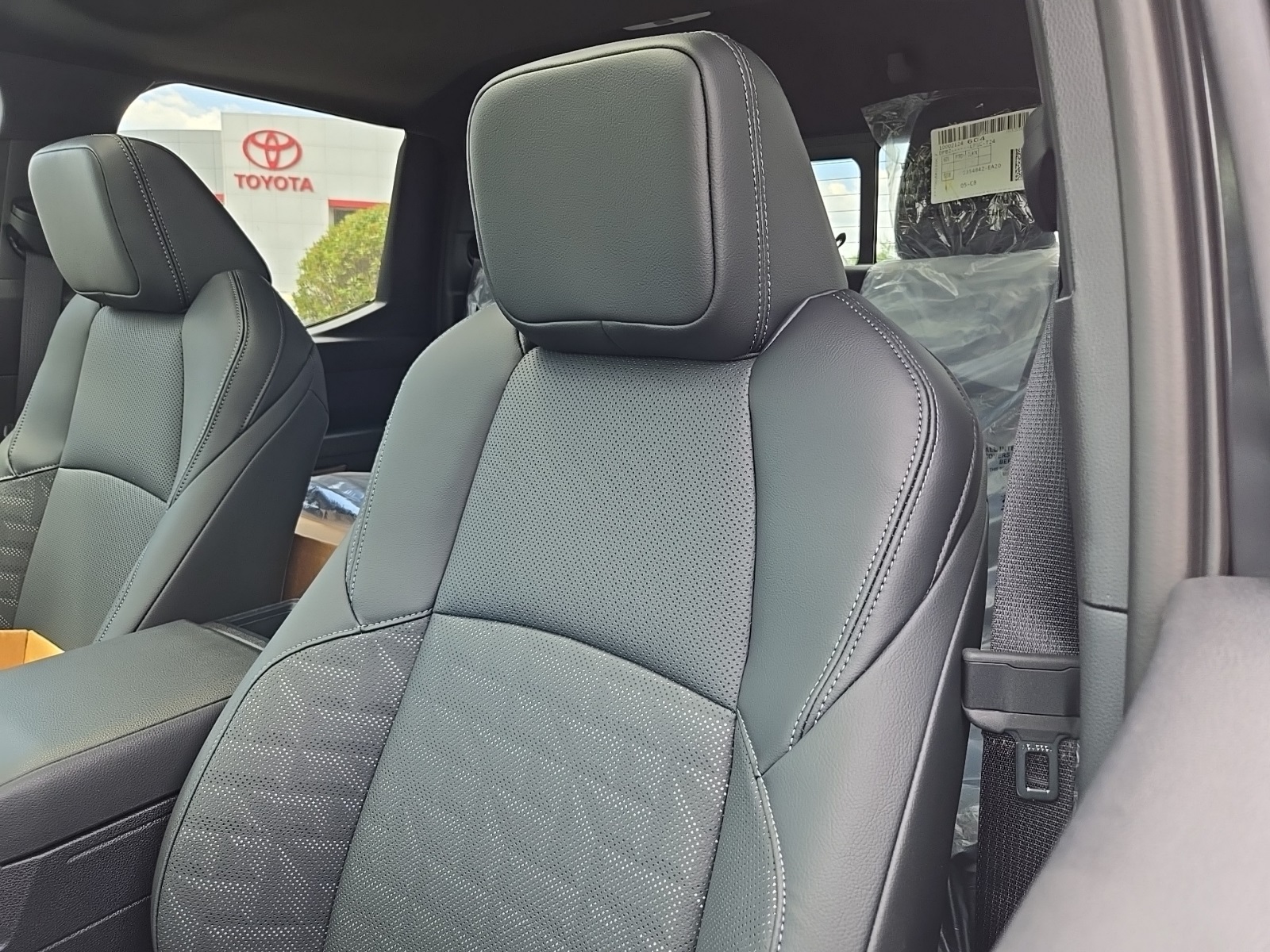 Vehicle image 22 of 53