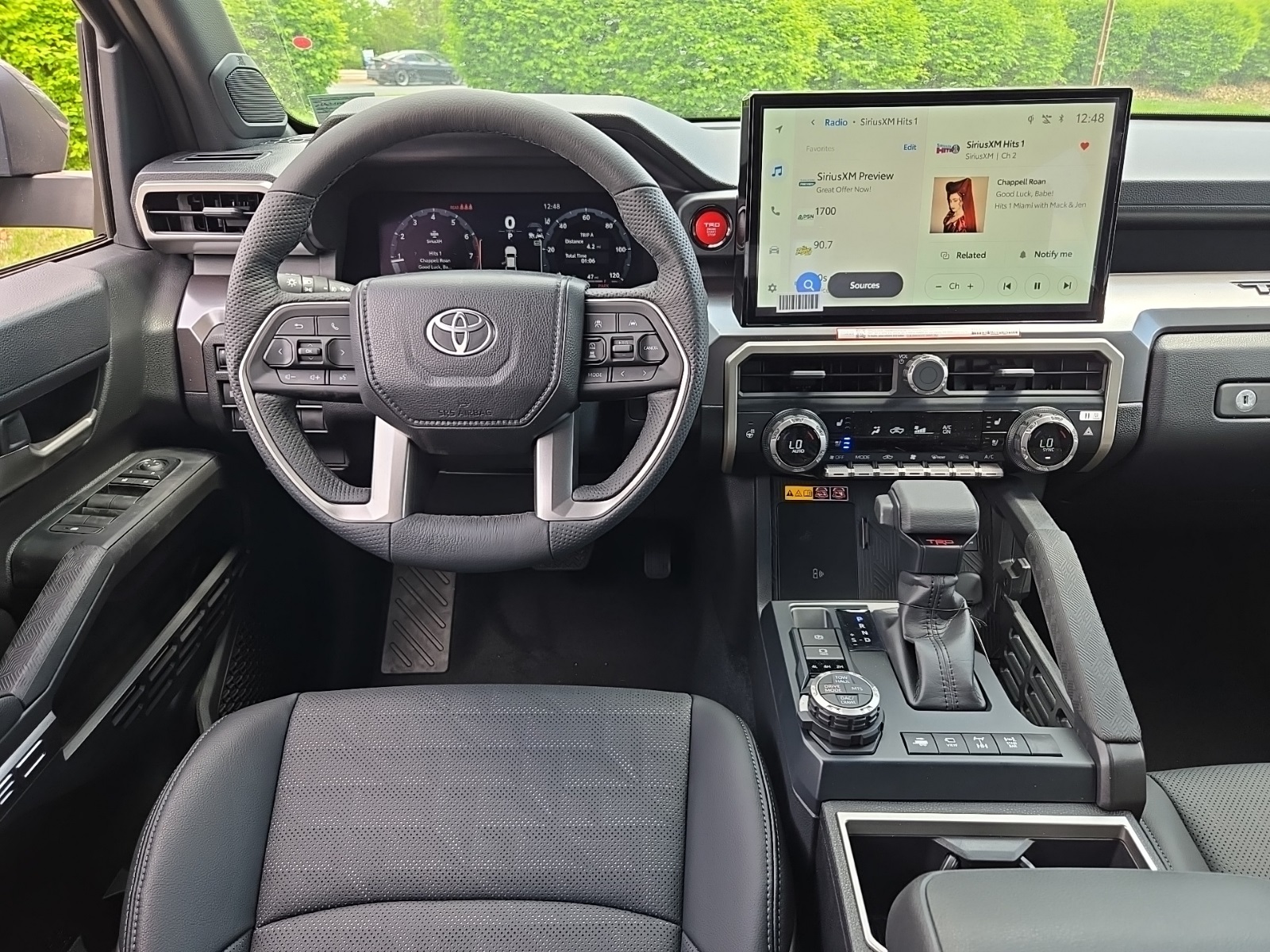 Vehicle image 25 of 53