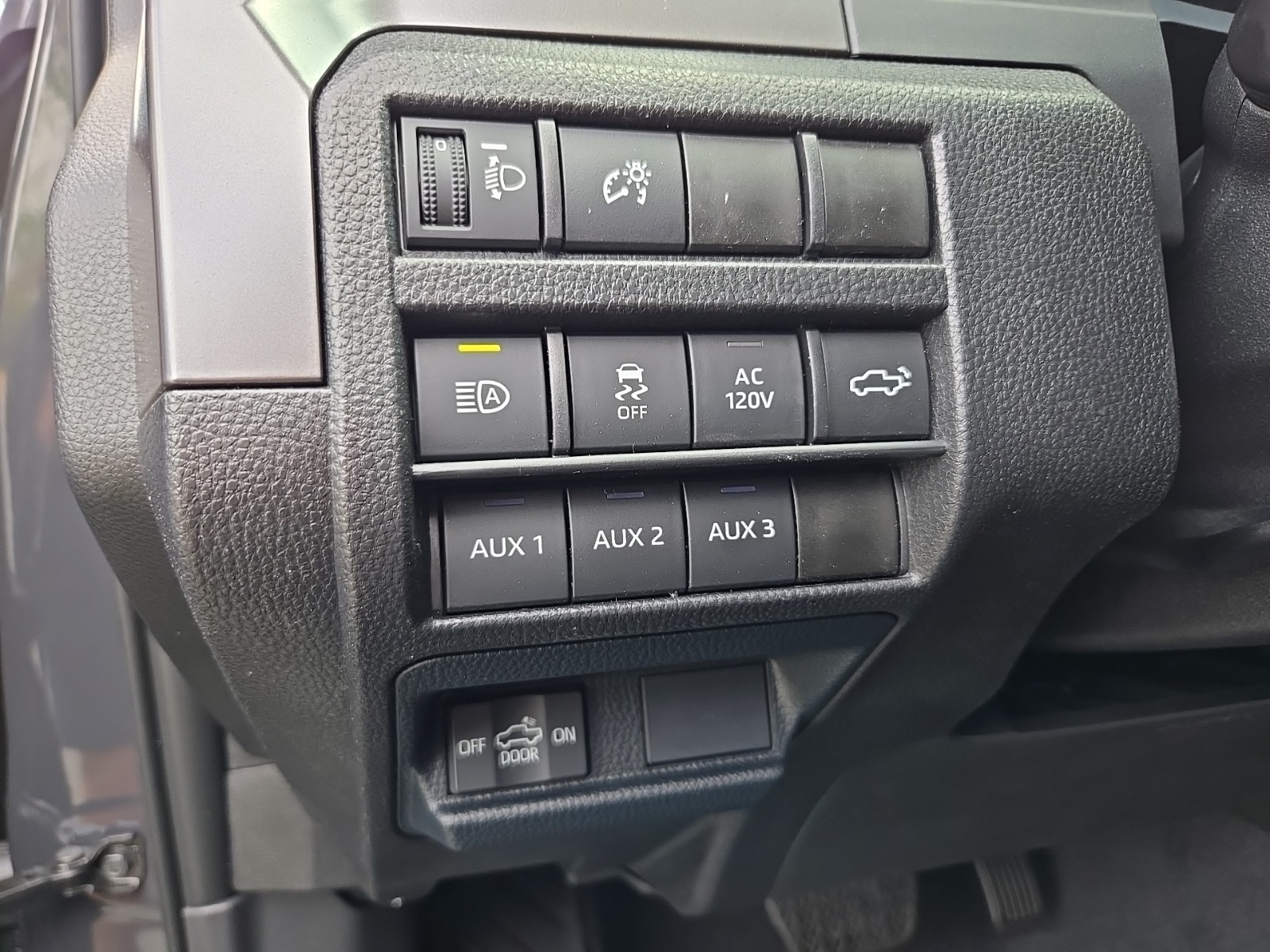 Vehicle image 31 of 53