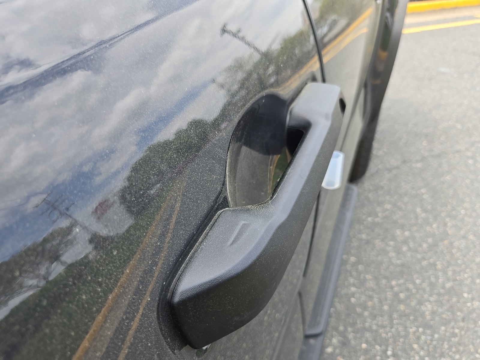 Vehicle image 21 of 53