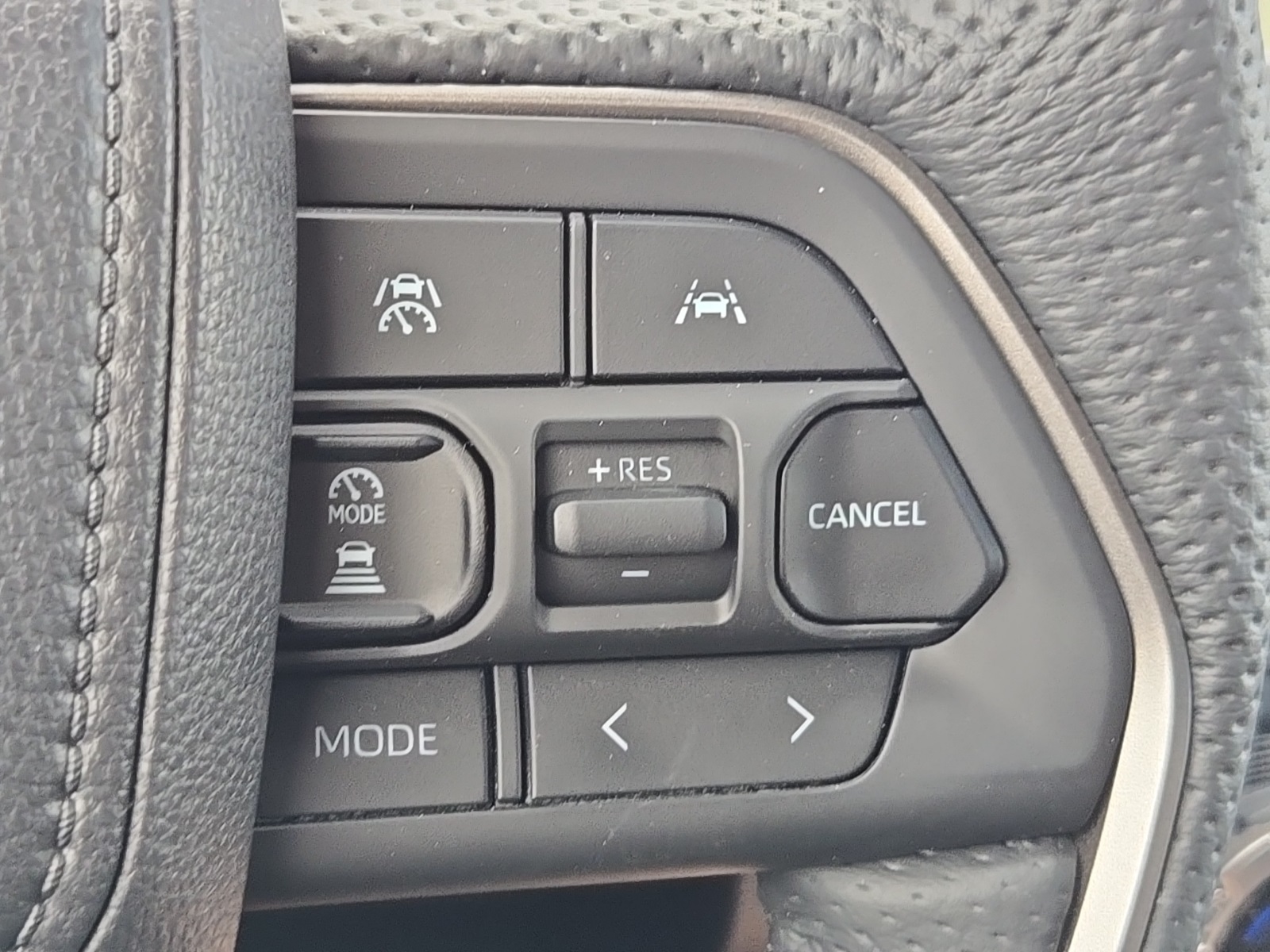 Vehicle image 37 of 53
