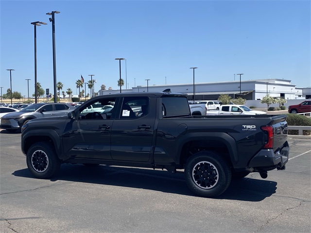 Vehicle image 8 of 27