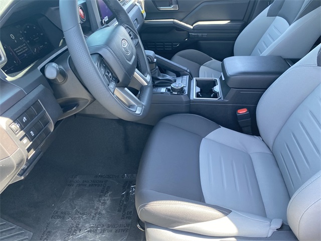 Vehicle image 14 of 27