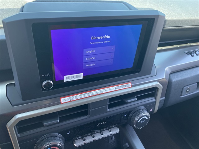 Vehicle image 18 of 27